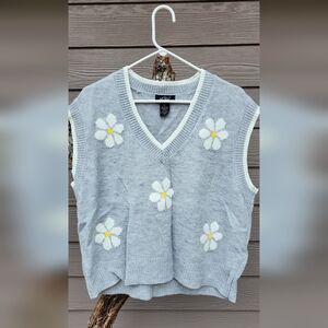 Light Gray Floral Knit V-Neck Sweater Vest